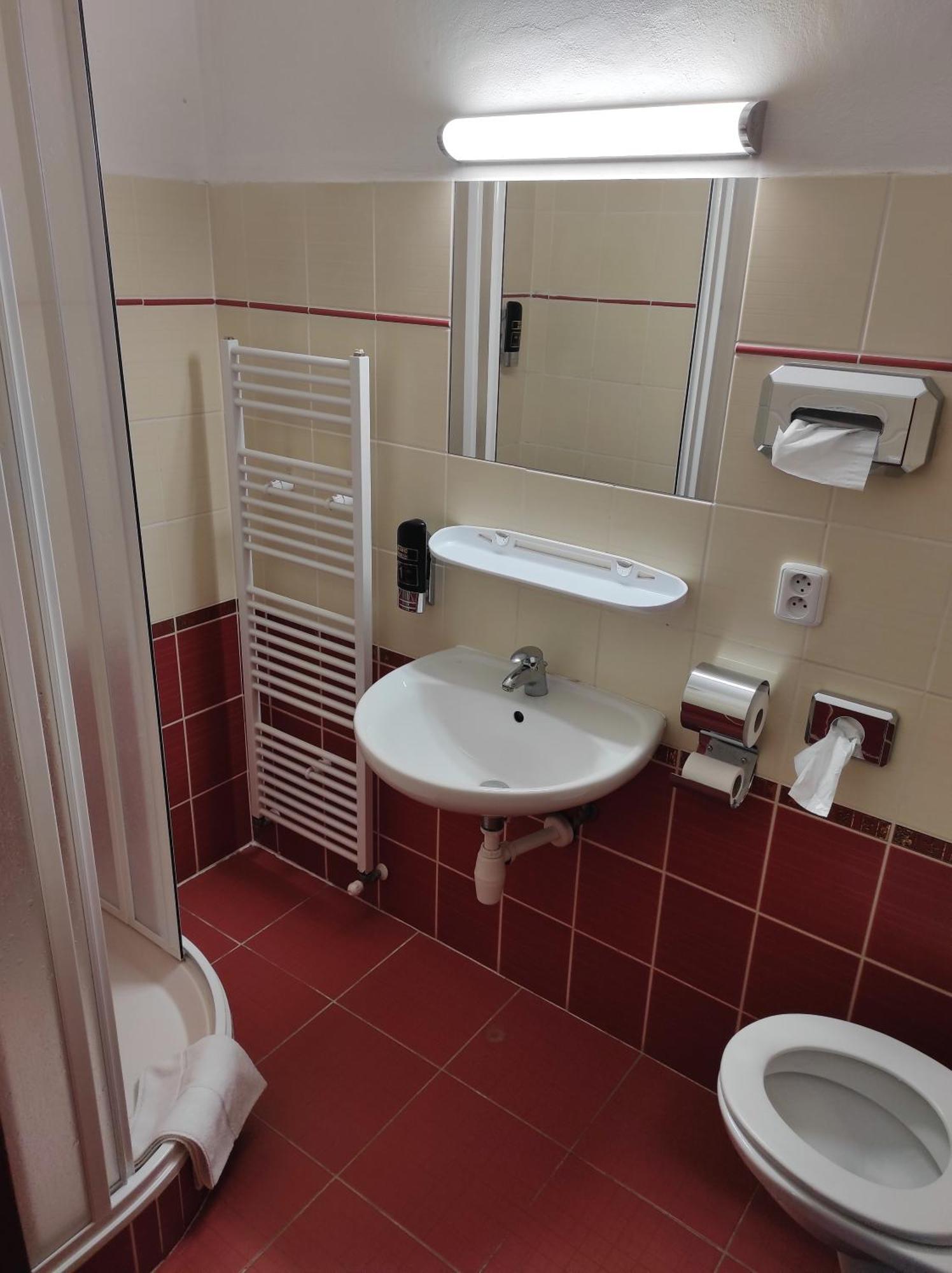 Restaurace A Penzion Garnet Olomouc Luaran gambar