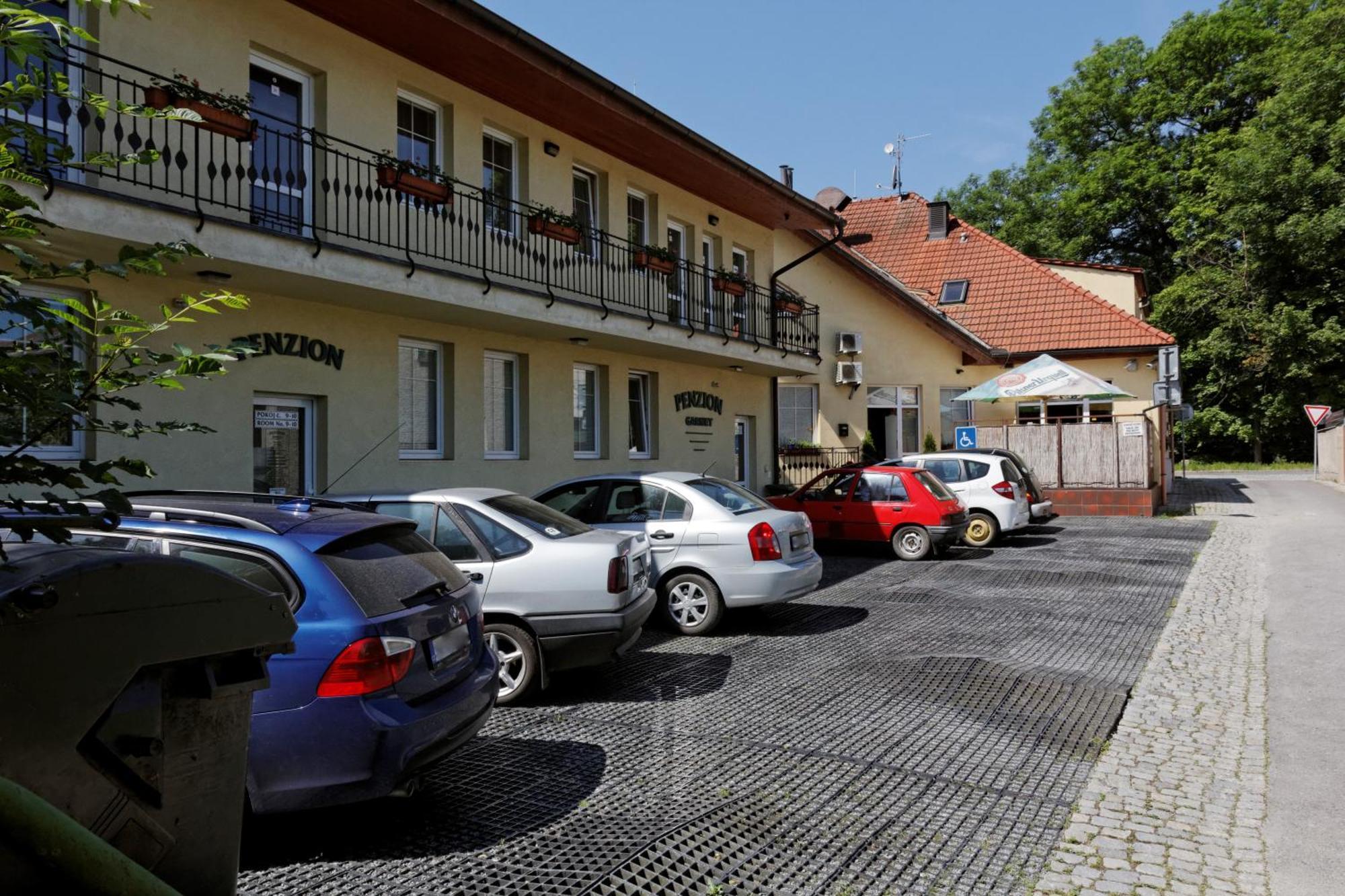 Restaurace A Penzion Garnet Olomouc Luaran gambar