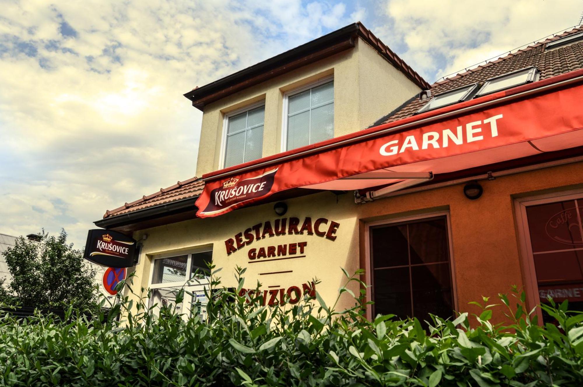Restaurace A Penzion Garnet Olomouc Luaran gambar