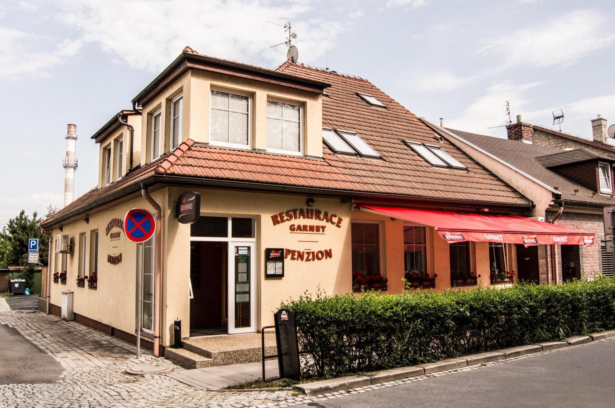 Restaurace A Penzion Garnet Olomouc Luaran gambar